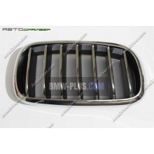 Декоративная решетка передняя правая BMW 51137316062